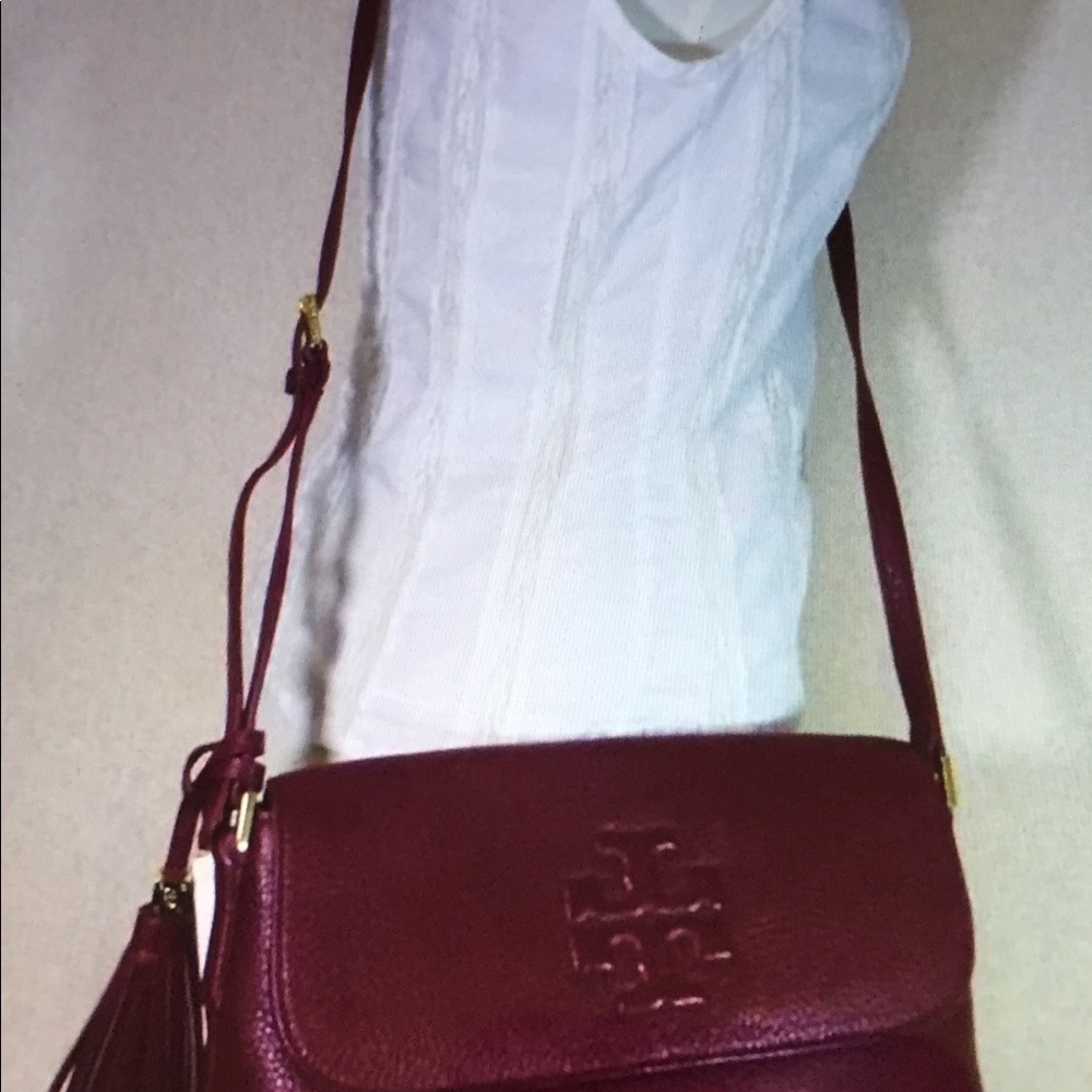 Tory Burch Thea Messenger Bag in Imperial Garnet - Picture 4 of 9